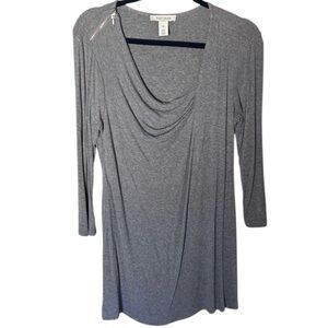 🟢 3/$30 White House black market tunic top long sleeve zipper detail on shoulder